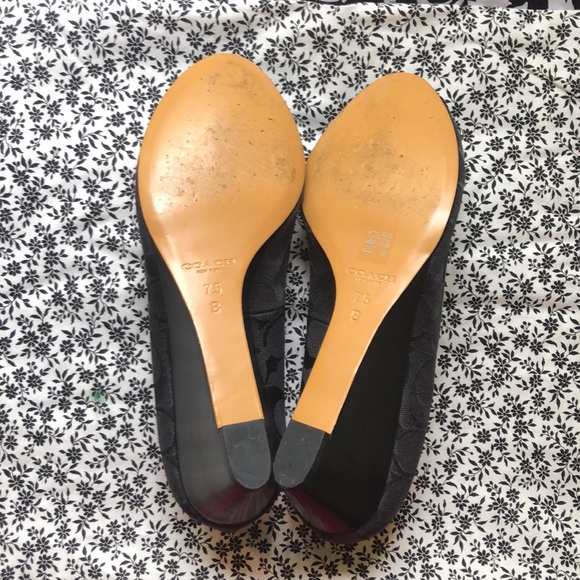 Classic Coach wedges! - Picture 3 of 8